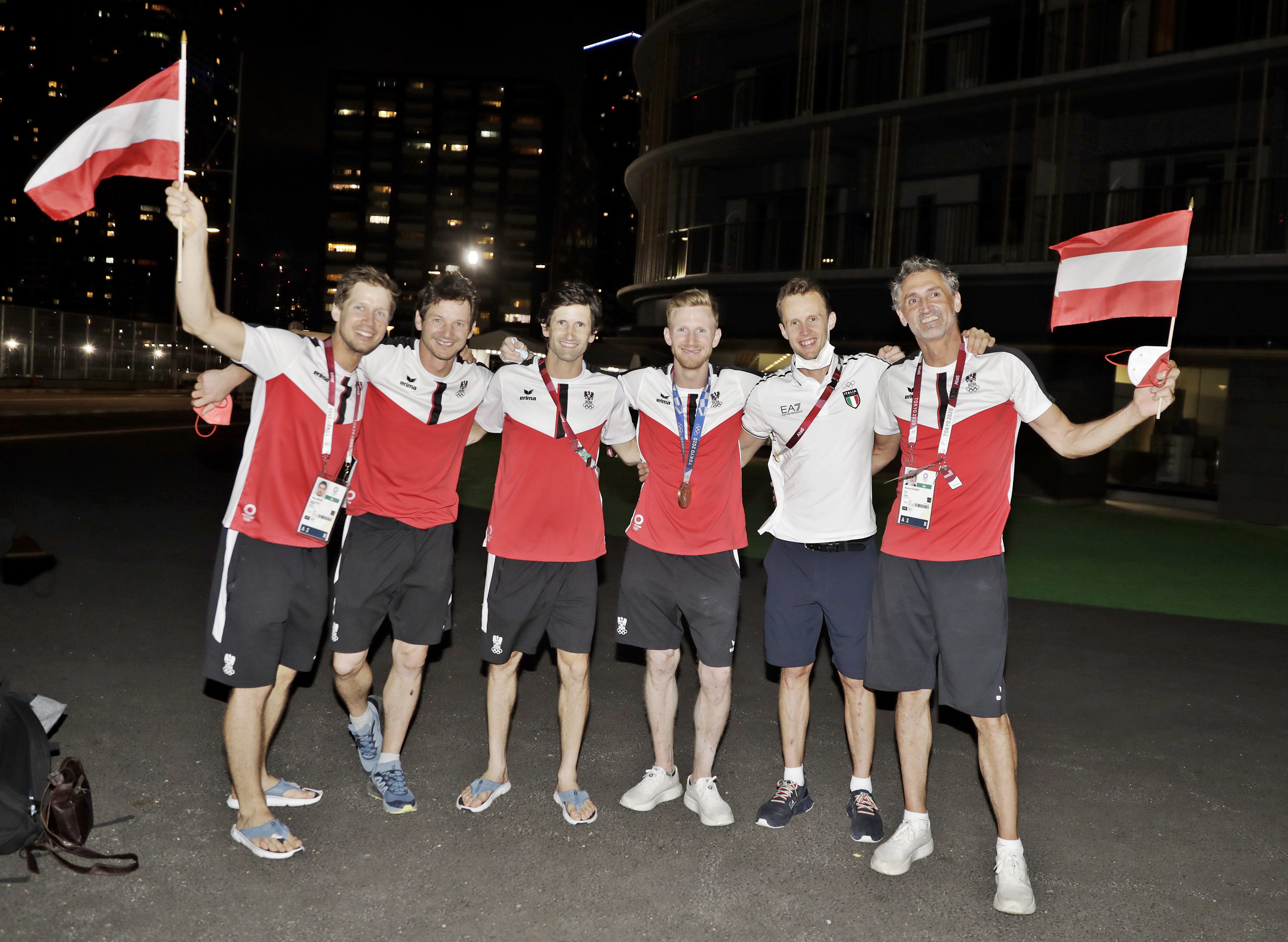 Teamfoto Olympisches Dorf