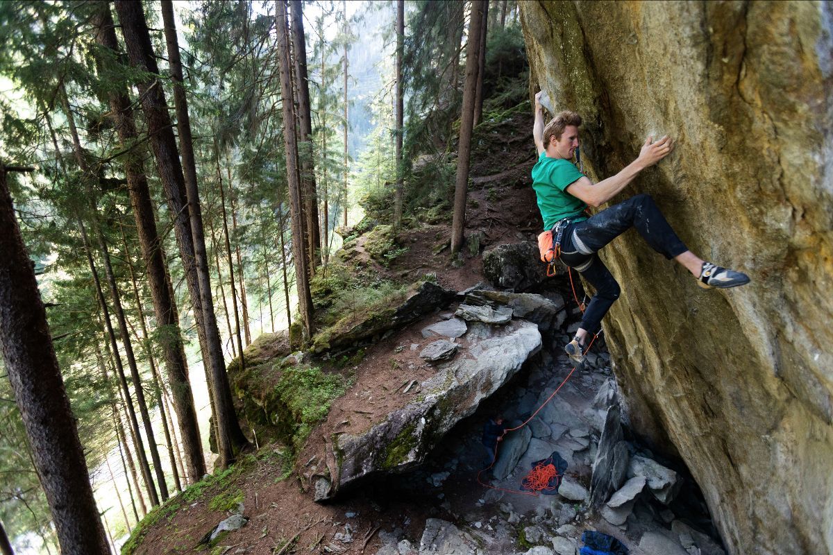 Jakob climbing Walk the line Zillertal